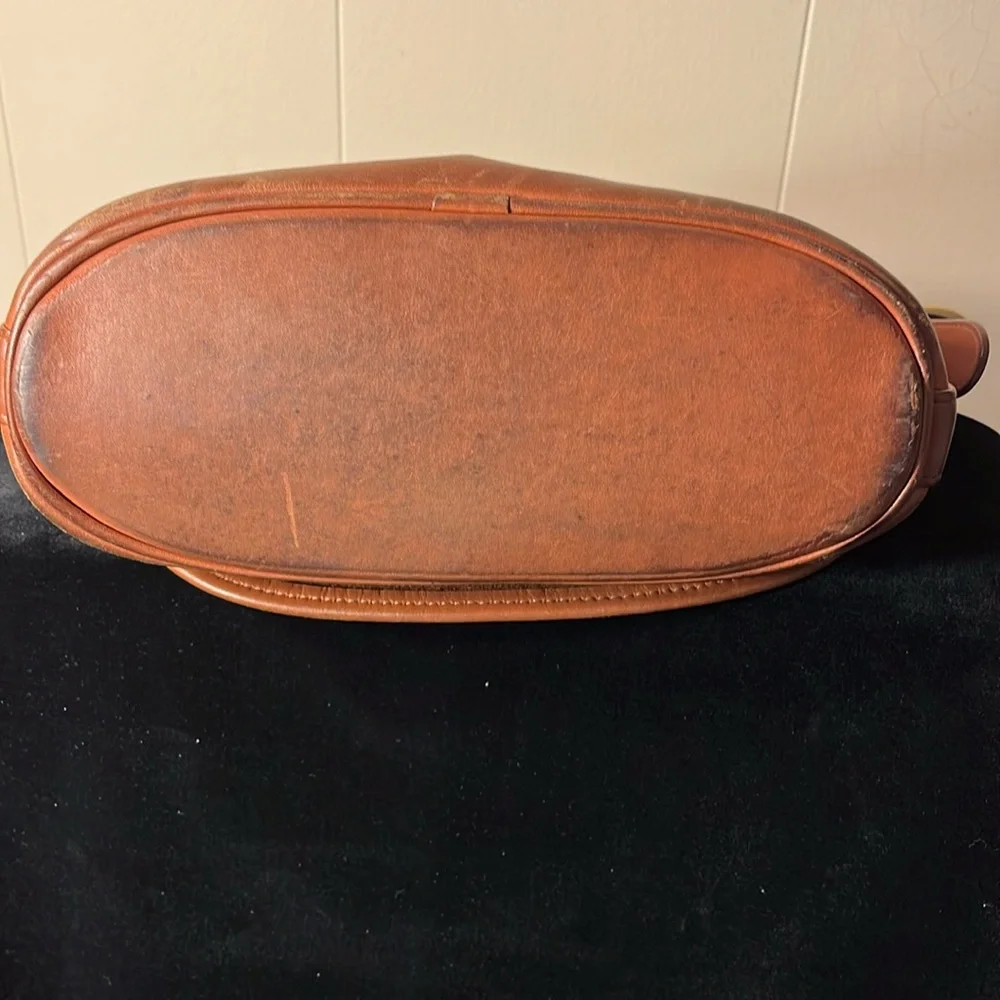 Coach Brown Leather Shoulder Bag - Picture 4 of 11